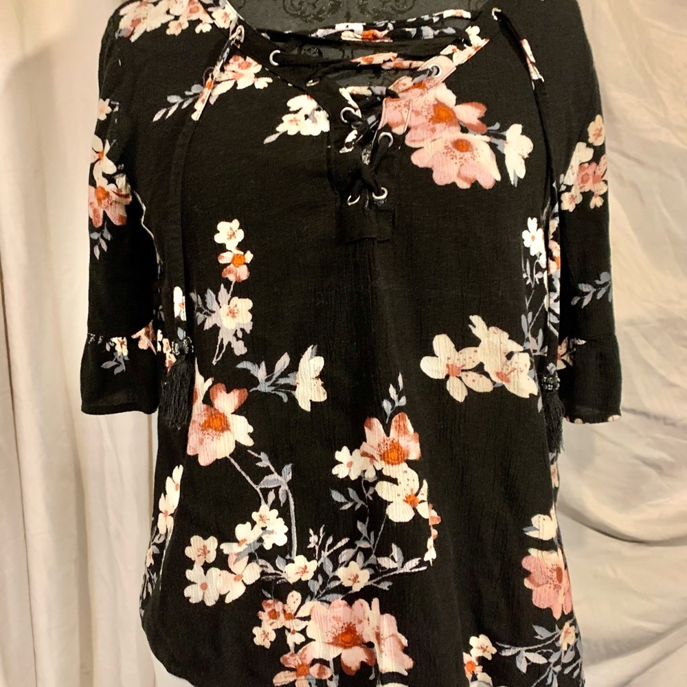 American Eagle Outfitters floral lace up top